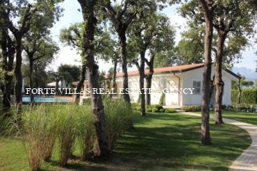 Bellissima villa con piscina zona Roma Imperiale Forte dei Marmi